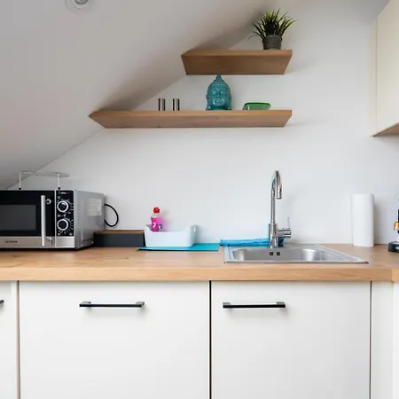 65m2 Near Vienna - Up To 6 Guests - Self Check-in - Free Parking *