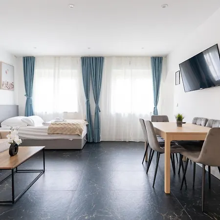 Apartman 65m2 Near Vienna - Up To 6 Guests - Self Check-in - Free Parking *