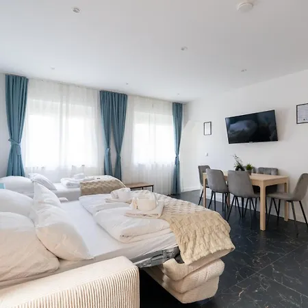 Apartment 65m2 Near Vienna - Up To 6 Guests - Self Check-in - Free Parking