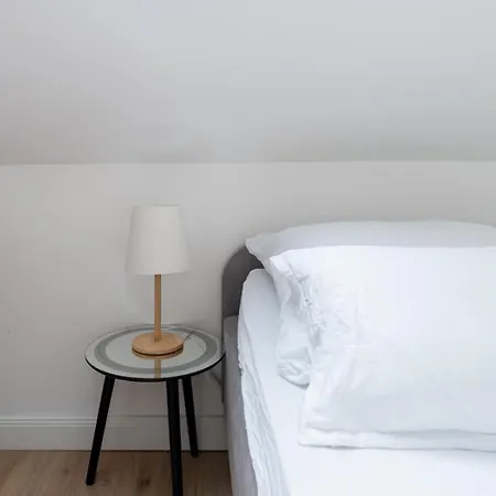 65m2 Near Vienna - Up To 6 Guests - Self Check-in - Free Parking *