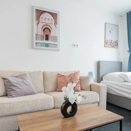 Apartman 65m2 Near Vienna - Up To 6 Guests - Self Check-in - Free Parking