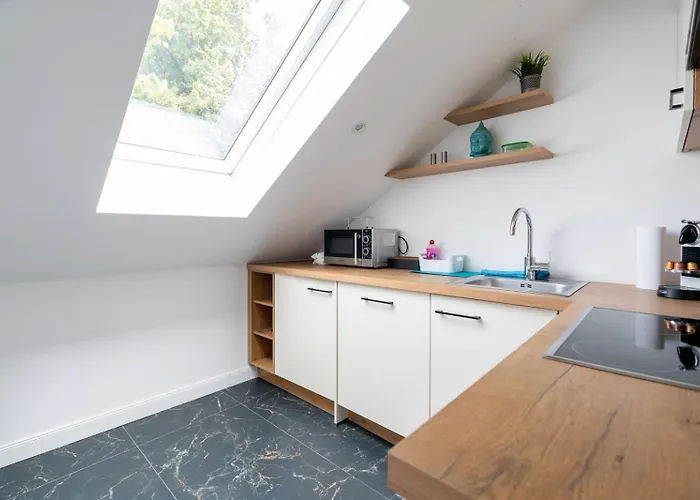 Apartamento 65m2 Near Vienna - Up To 6 Guests - Self Check-in - Free Parking