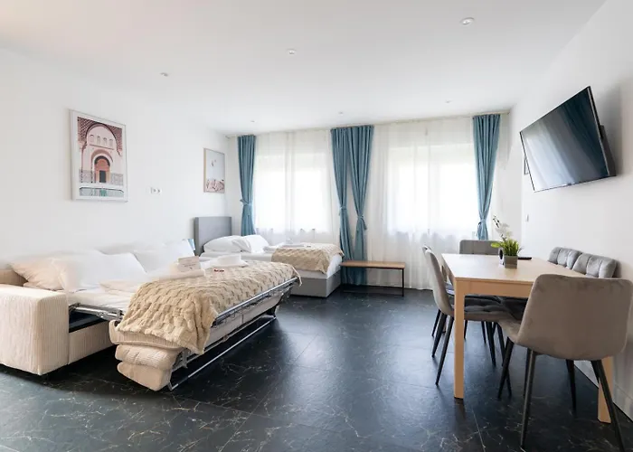 65m2 Near Vienna - Up To 6 Guests - Self Check-in - Free Parking Apartamento *