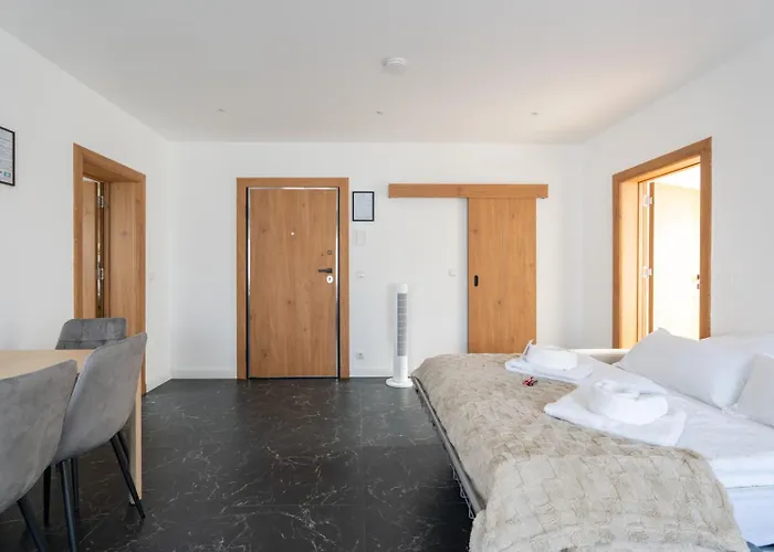 Apartmán 65m2 Near Vienna - Up To 6 Guests - Self Check-in - Free Parking