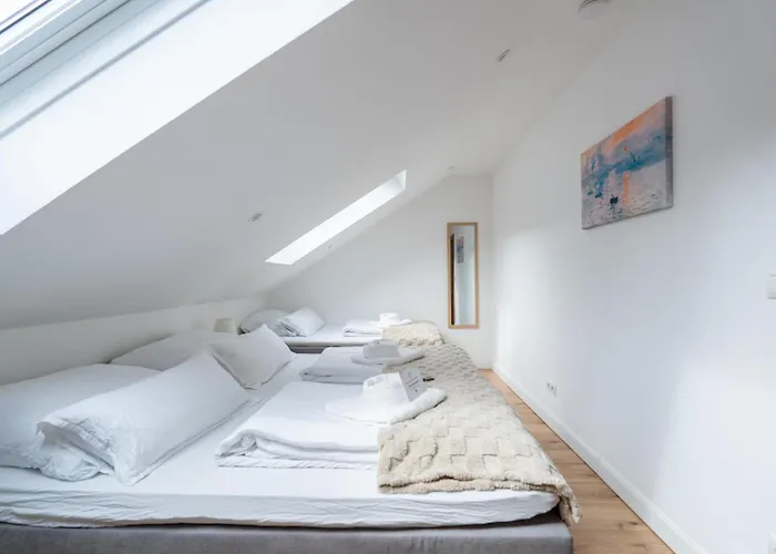 Apartmán 65m2 Near Vienna - Up To 6 Guests - Self Check-in - Free Parking