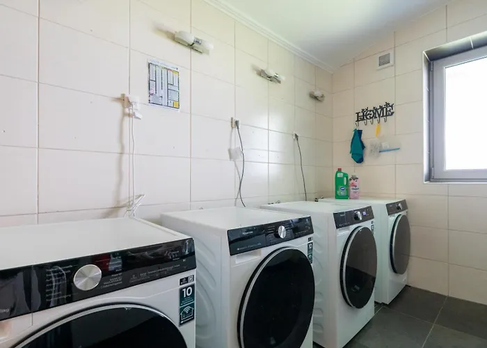 Apartamento 65m2 Near Vienna - Up To 6 Guests - Self Check-in - Free Parking *